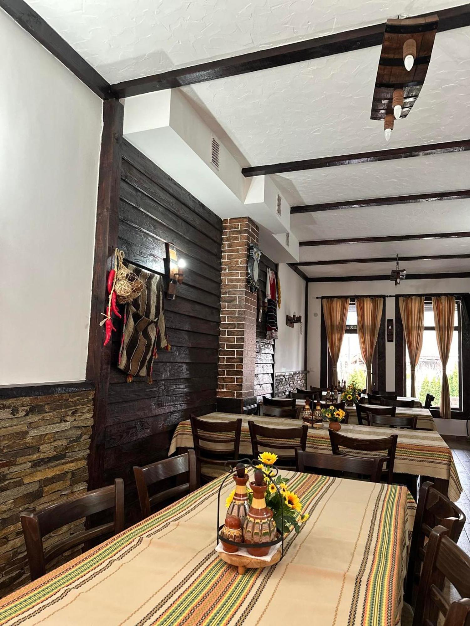 Hotel Бялата Къща à Chakalarovo Extérieur photo