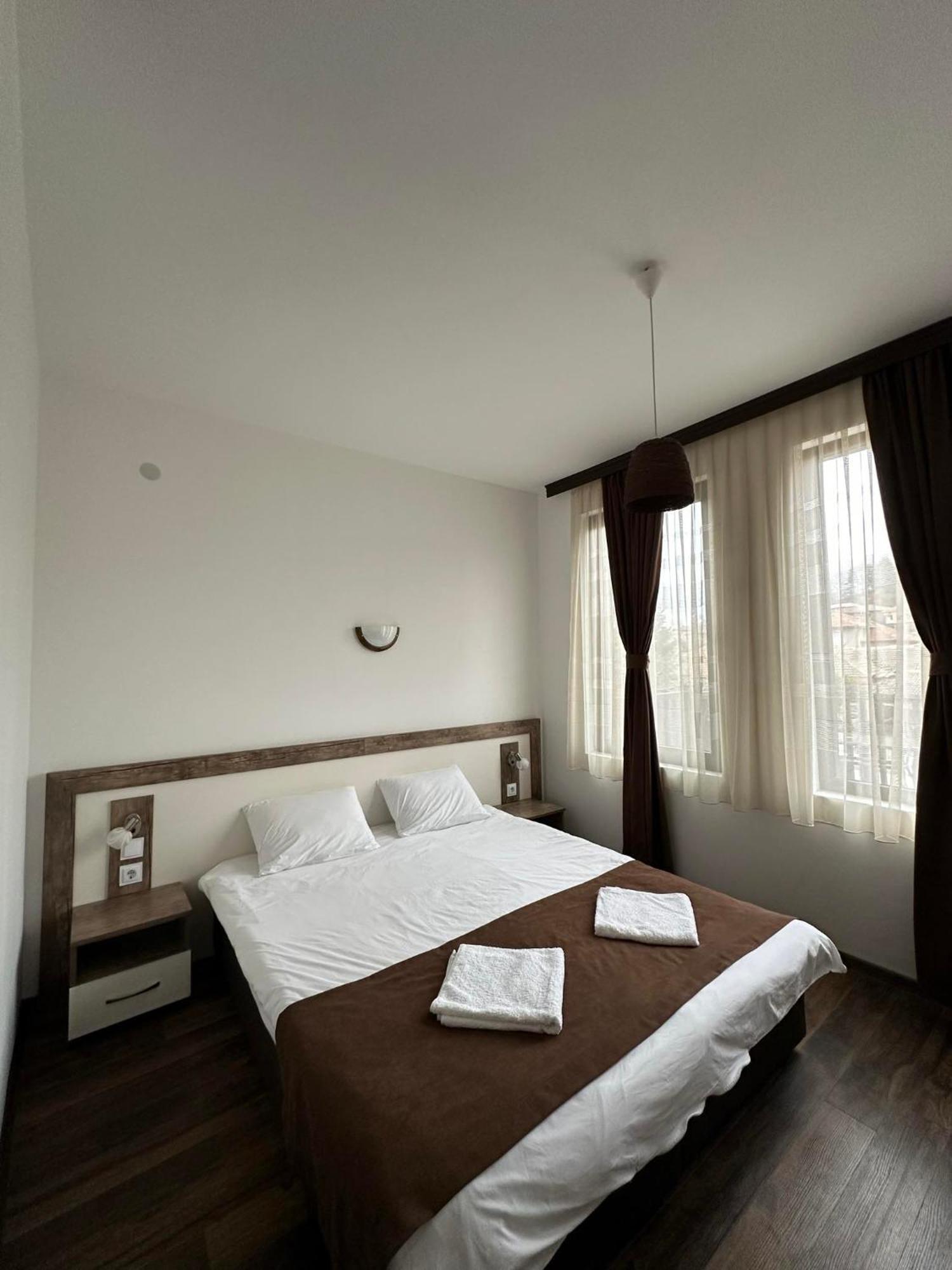 Hotel Бялата Къща à Chakalarovo Extérieur photo