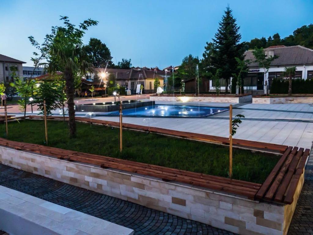 Hotel Бялата Къща à Chakalarovo Extérieur photo